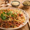 Spaghetti di Riso con Verdure e Curry